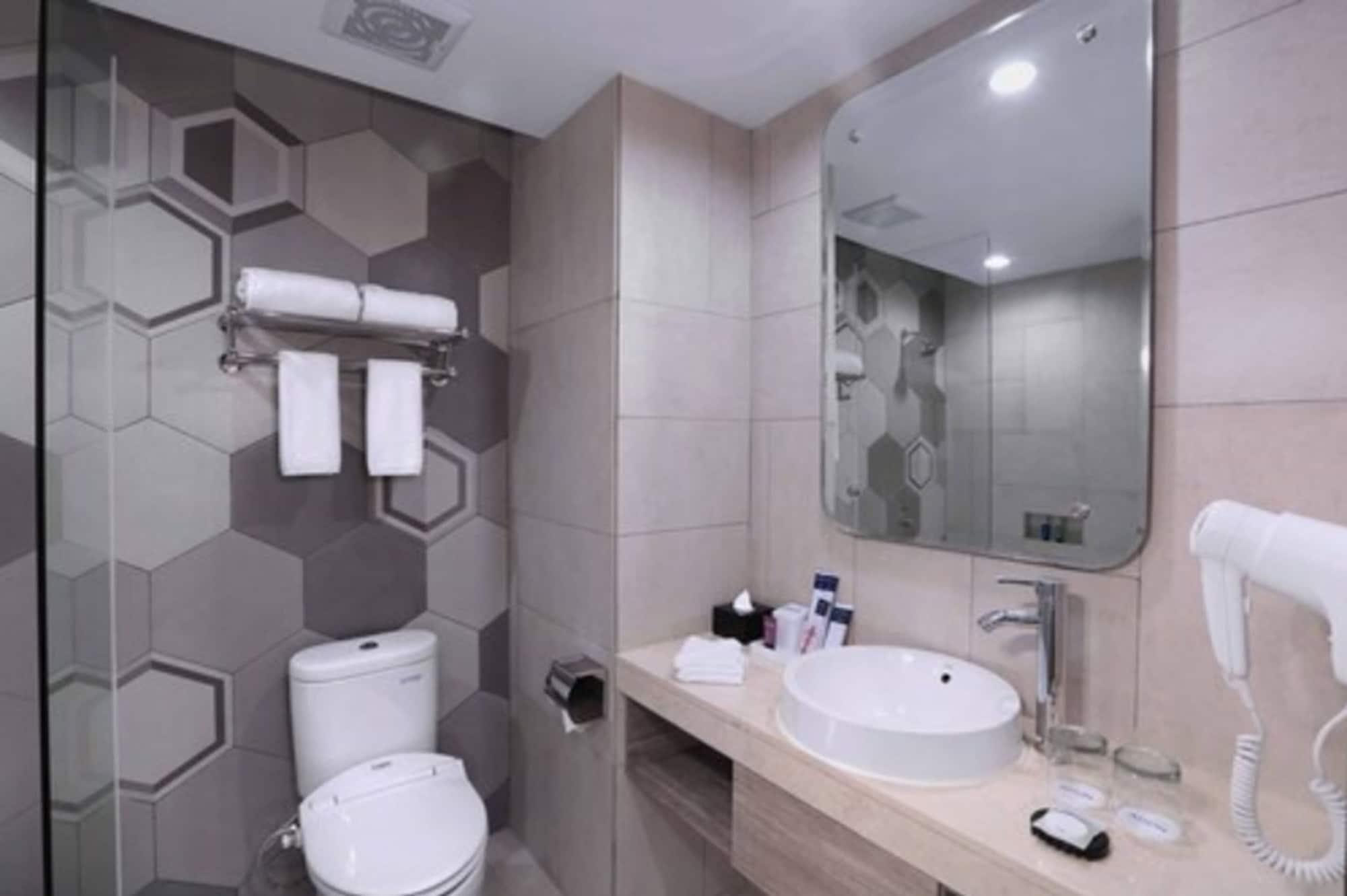 Aston Inn Pandanaran Semarang Exterior foto