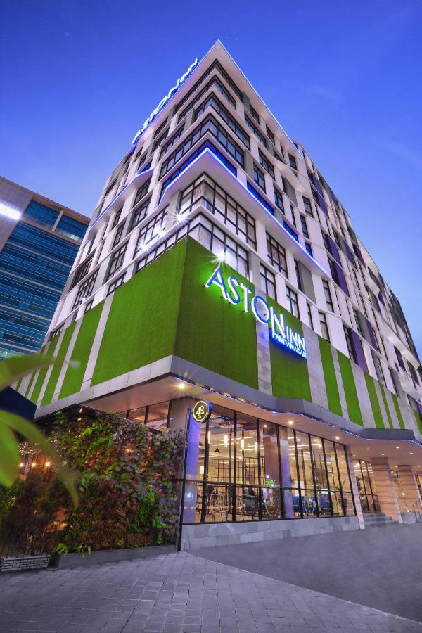 Aston Inn Pandanaran Semarang Exterior foto